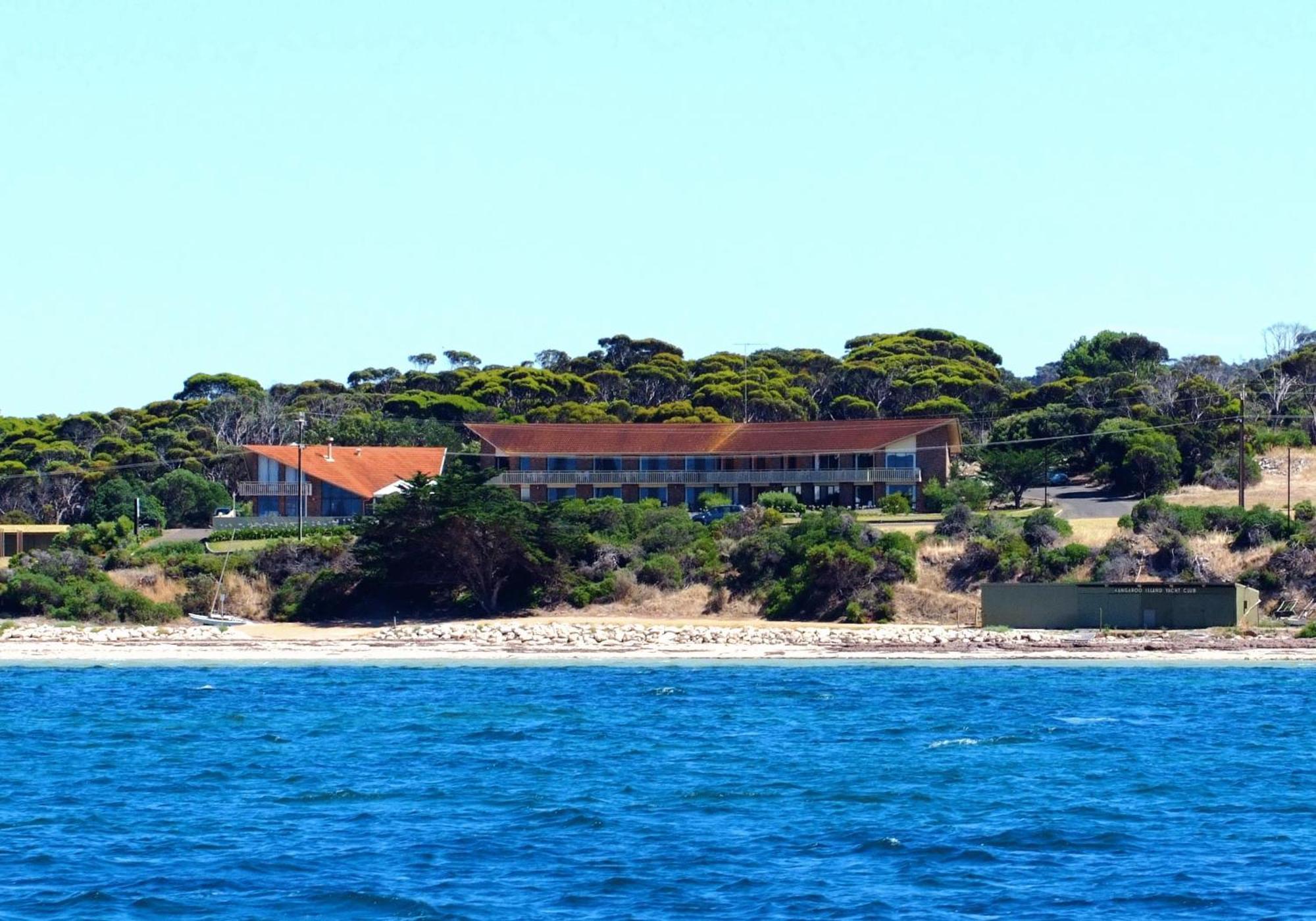 Kangaroo Island Seaside Inn Кингскот Экстерьер фото
