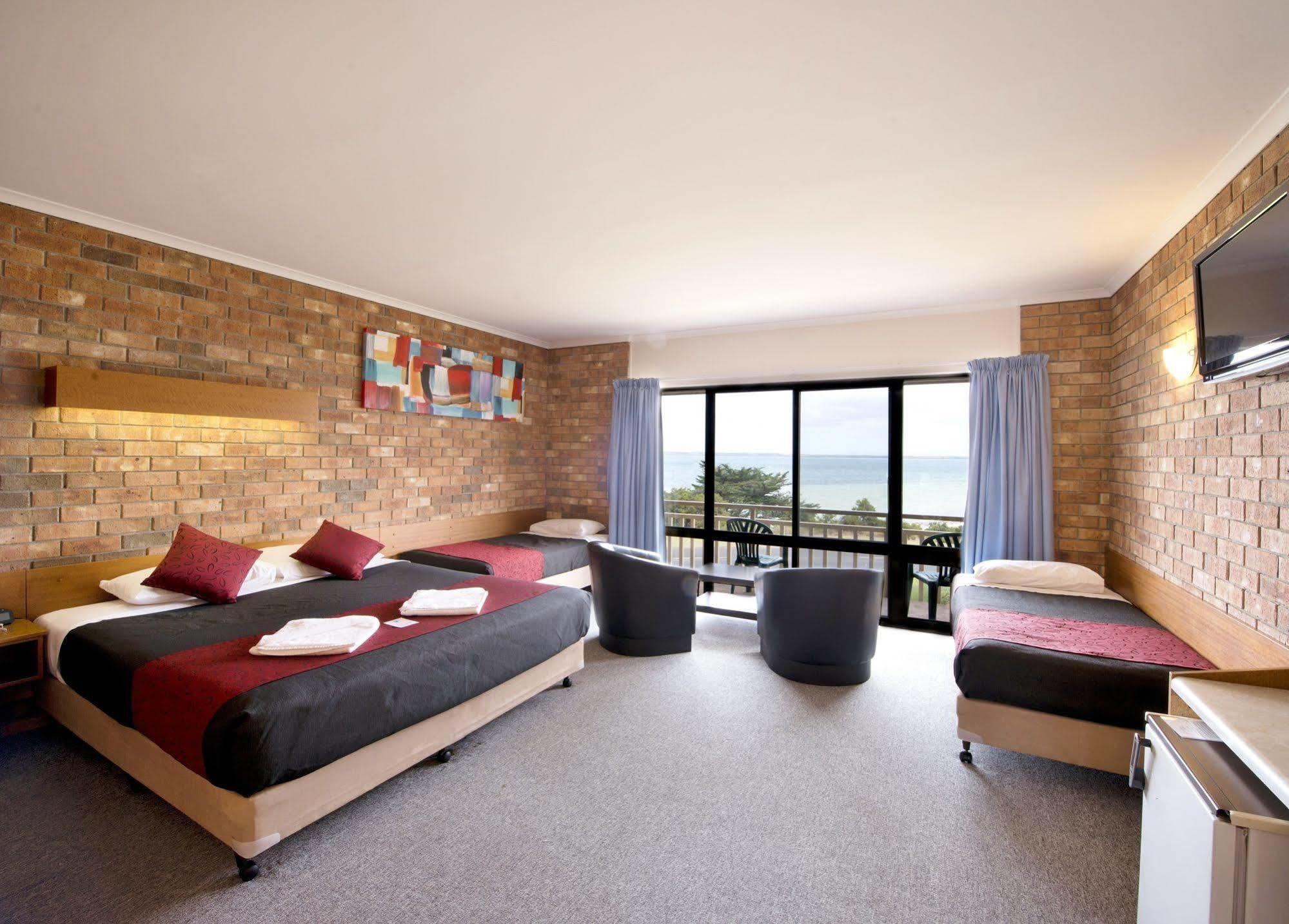 Kangaroo Island Seaside Inn Кингскот Экстерьер фото