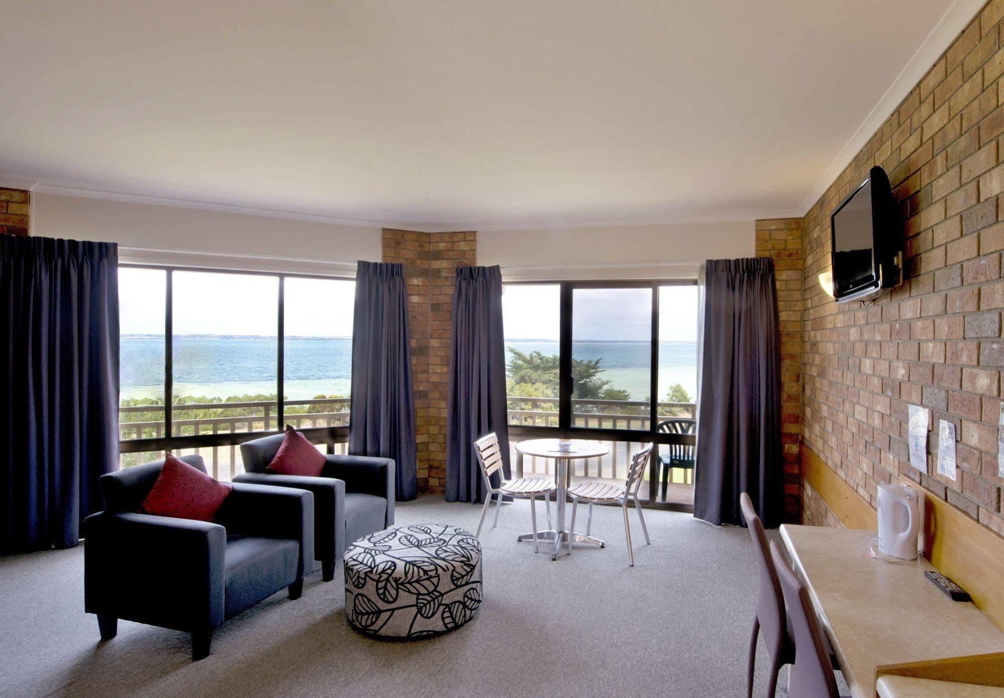Kangaroo Island Seaside Inn Кингскот Экстерьер фото