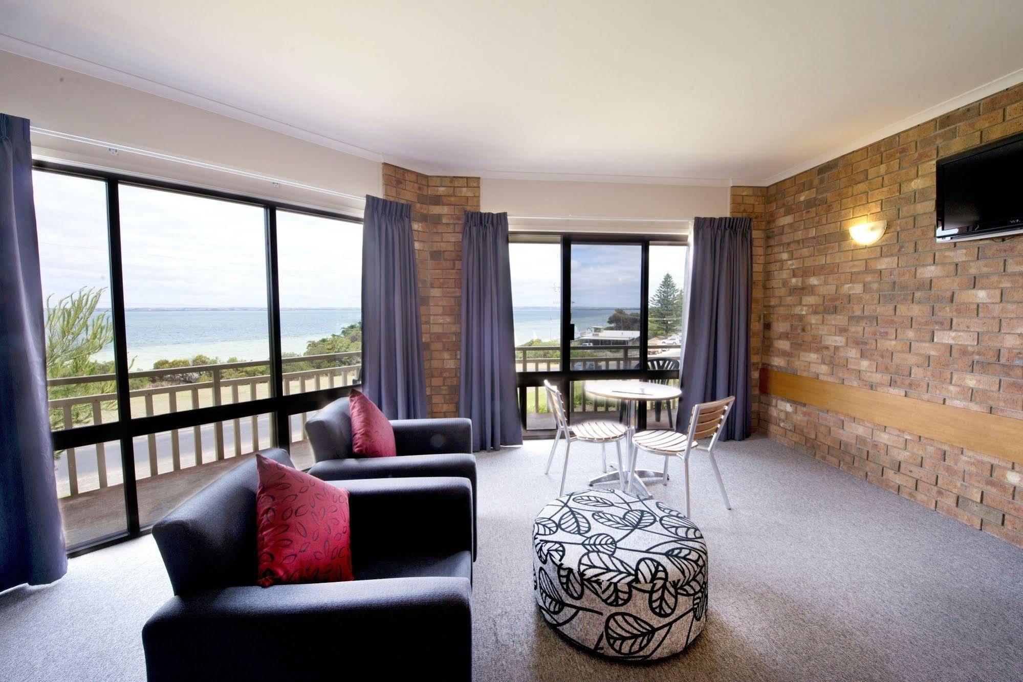 Kangaroo Island Seaside Inn Кингскот Экстерьер фото